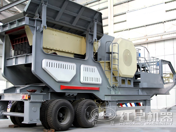 時(shí)產(chǎn)200噸輪胎式移動(dòng)破碎站