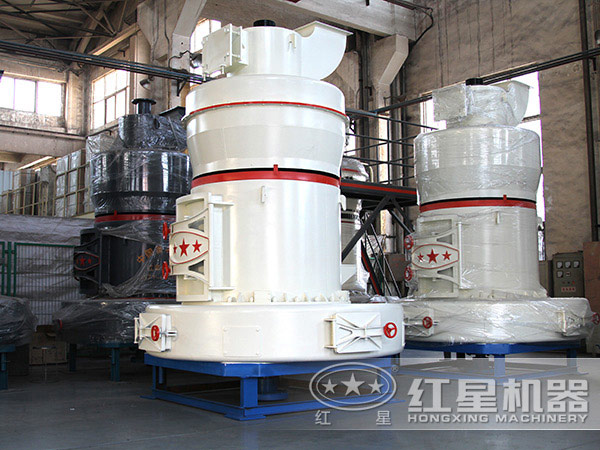 雷蒙磨粉機生產(chǎn)車間