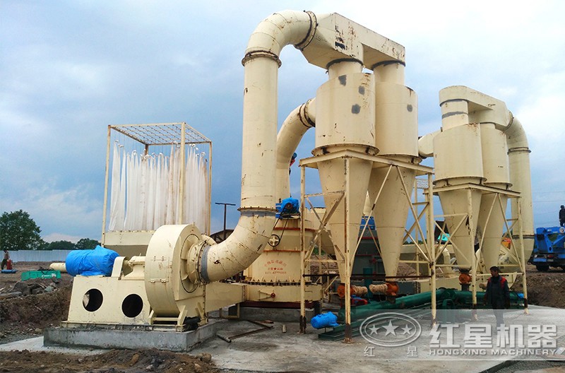 磁鐵礦磨粉機(jī)現(xiàn)場(chǎng)