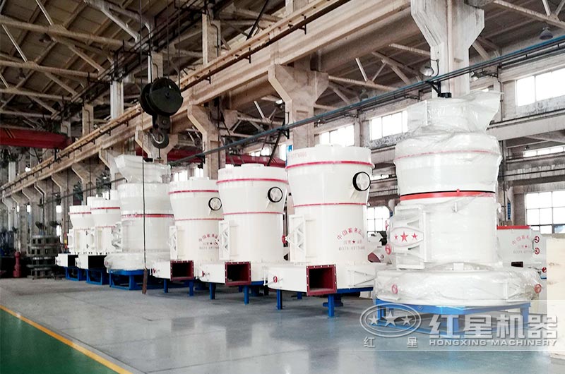 不同型號的雷蒙磨粉機(jī)