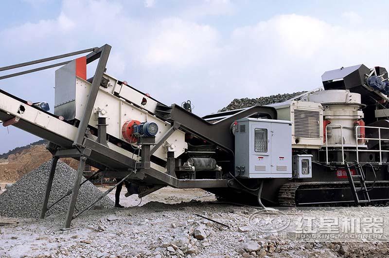 移動石子破碎機(jī)一體機(jī)作業(yè)現(xiàn)場