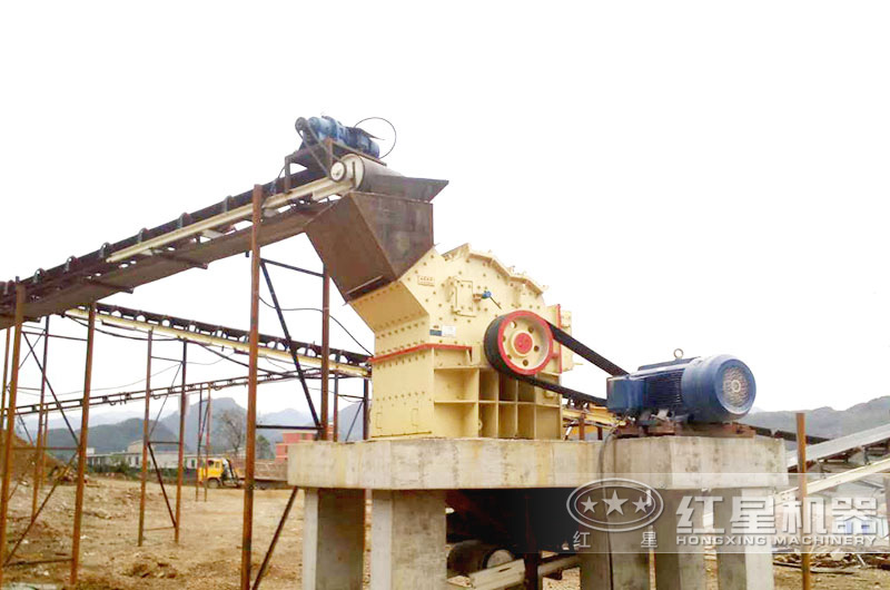 細(xì)碎機作業(yè)現(xiàn)場